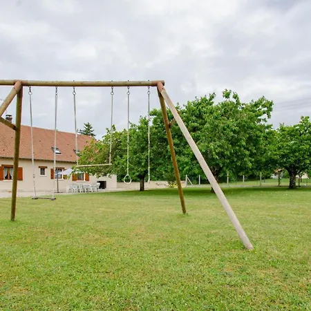 Aux Souvenirs D'enfance 피네